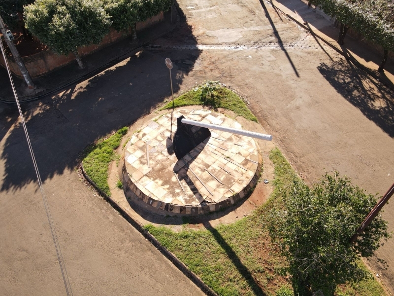 Noticia prefeitura-de-andradina-revitalizara-monumento-da-enxada-na-vila-botega